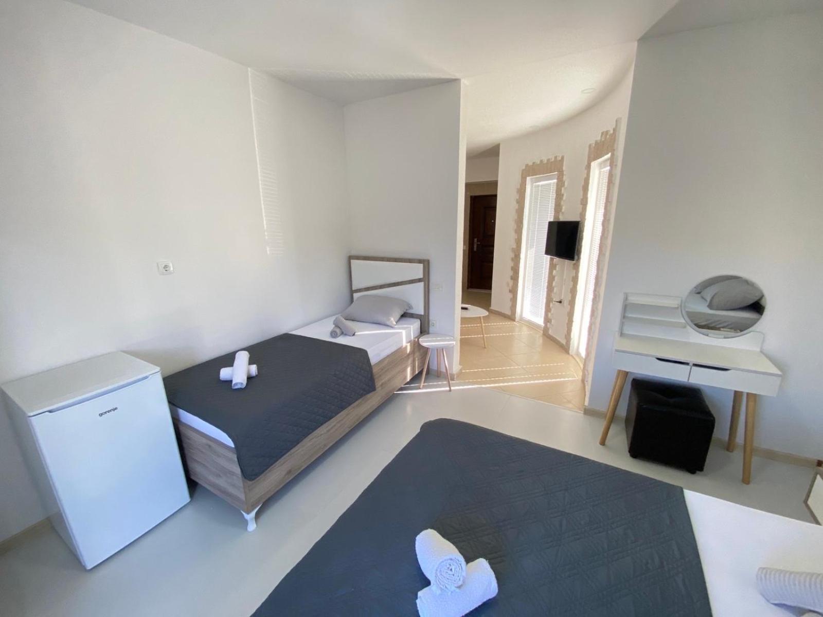 Gjinaj Apartments Ulcinj Exterior photo